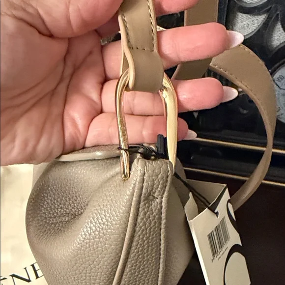 Tan Inspired Leather Women's shoulder Bag - Picture 4 of 11